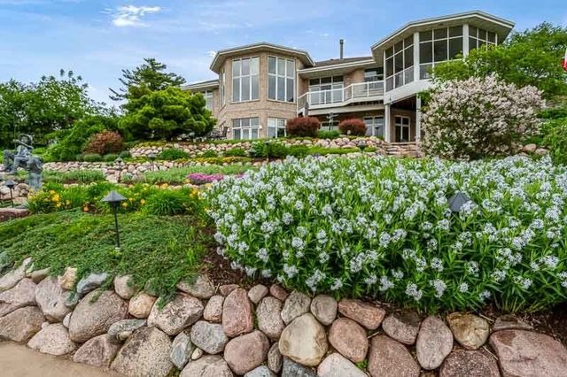 111 Sycamore Lane, Machesney Park, IL 61115