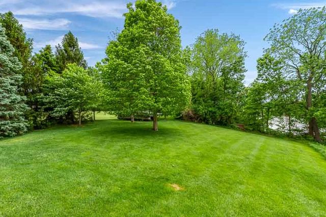 111 Sycamore Lane, Machesney Park, IL 61115