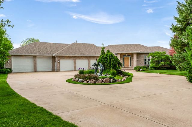 111 Sycamore Lane, Machesney Park, IL 61115