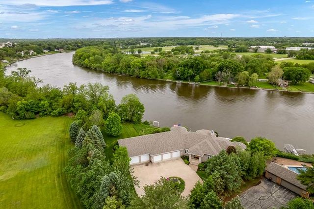 111 Sycamore Lane, Machesney Park, IL 61115