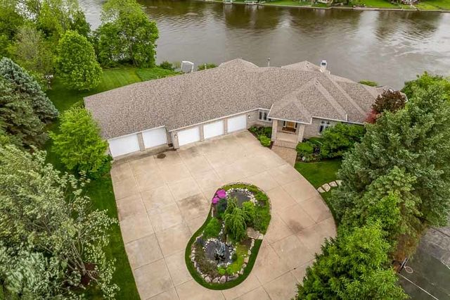 111 Sycamore Lane, Machesney Park, IL 61115