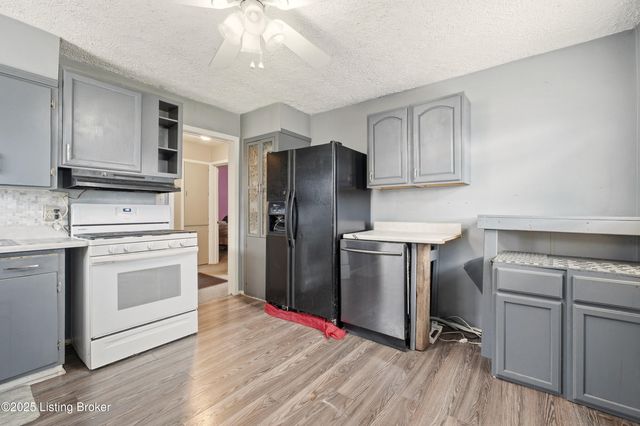 1600 Thornberry Ave, Louisville, KY 40215