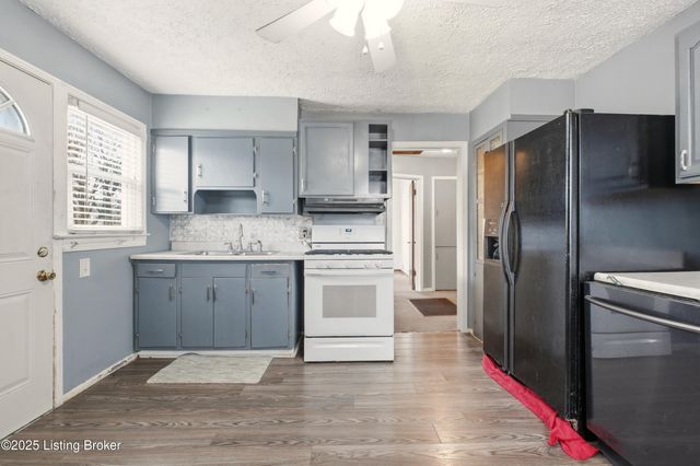 1600 Thornberry Ave, Louisville, KY 40215