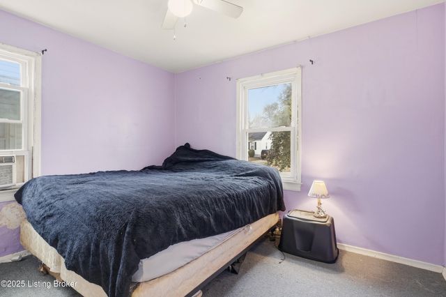 1600 Thornberry Ave, Louisville, KY 40215