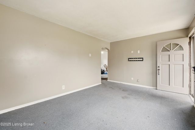 1600 Thornberry Ave, Louisville, KY 40215