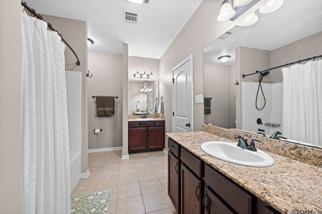 11435 Rossow Ct, Denham Springs, LA 70726