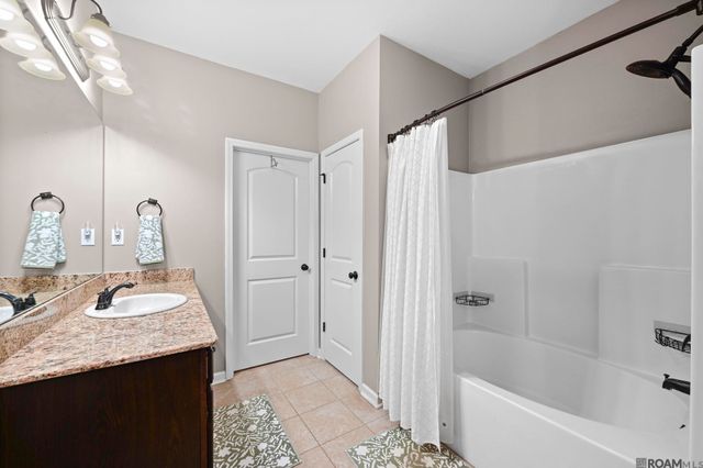 11435 Rossow Ct, Denham Springs, LA 70726