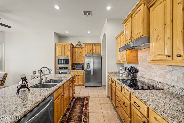 22605 W BAKER Drive, Wittmann, AZ 85361