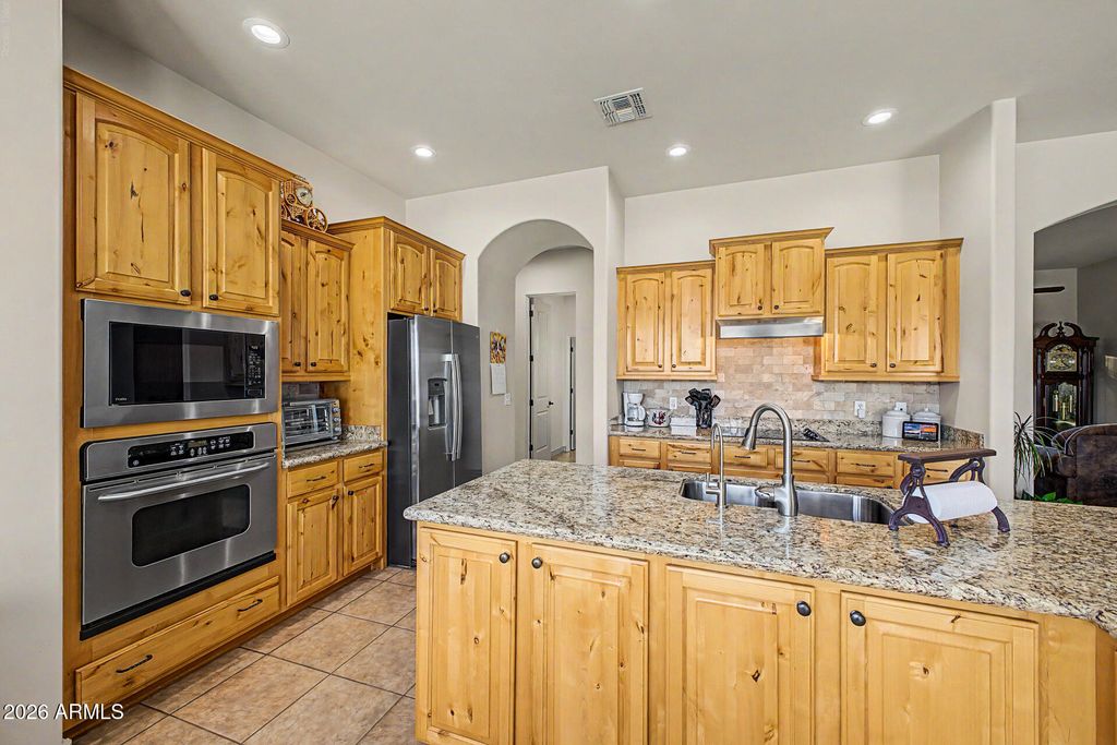 22605 W BAKER Drive, Wittmann, AZ 85361 — photo 2