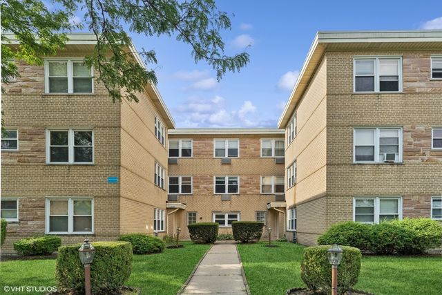 4629 Main Street 2C, Skokie, IL 60076