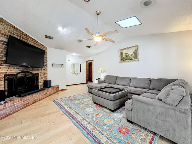 3342 SARAH SPAULDING Drive, Jacksonville, FL 32223