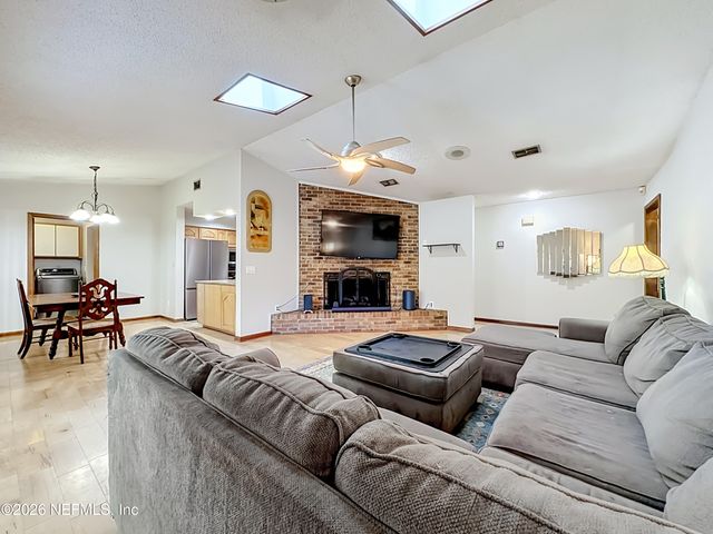 3342 SARAH SPAULDING Drive, Jacksonville, FL 32223