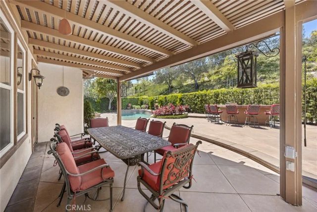 1049 S Summer Breeze, Anaheim Hills, CA 92808