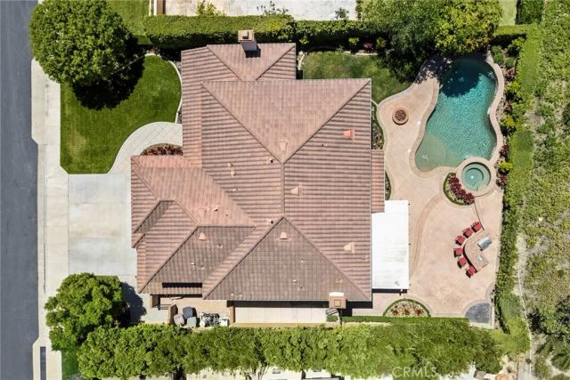 1049 S Summer Breeze, Anaheim Hills, CA 92808