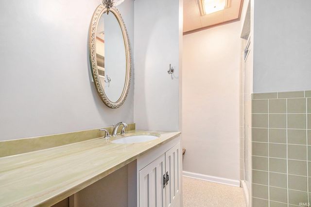 11472 Jefferson Boulevard, Osceola, IN 46561