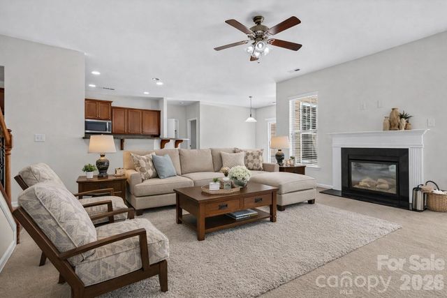15718 Gallant Ridge Place, Huntersville, NC 28078