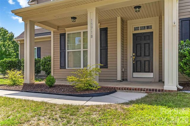 15718 Gallant Ridge Place, Huntersville, NC 28078