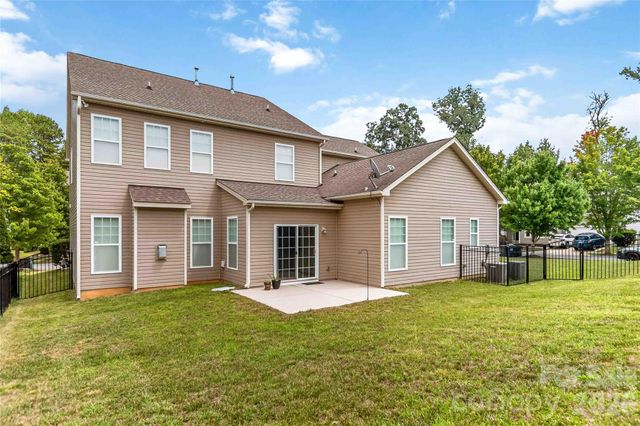 15718 Gallant Ridge Place, Huntersville, NC 28078