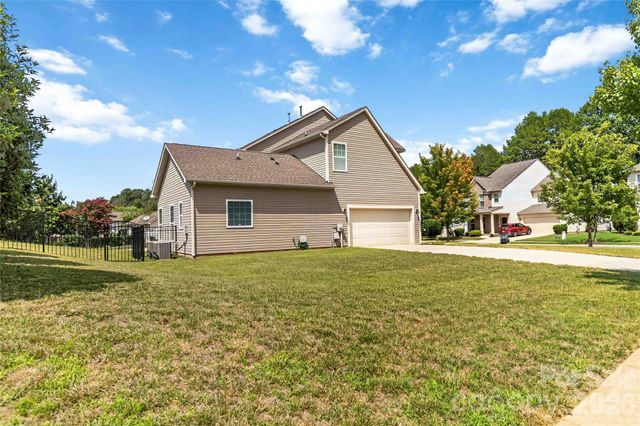15718 Gallant Ridge Place, Huntersville, NC 28078