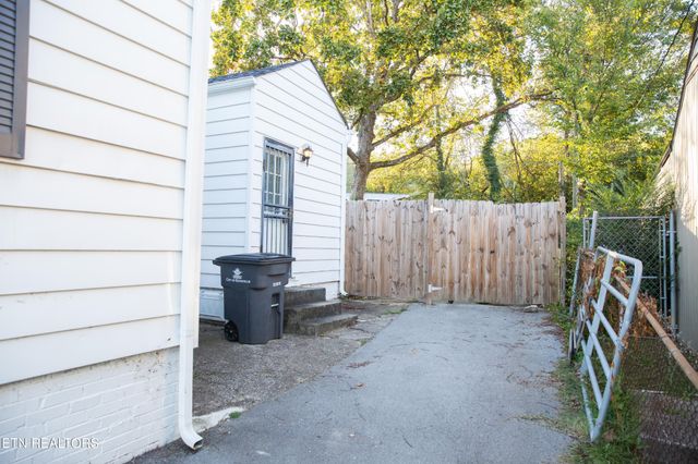 2819 Woodbine Ave, Knoxville, TN 37914