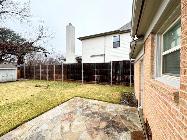 515 Bondstone Drive, Dallas, TX 75218