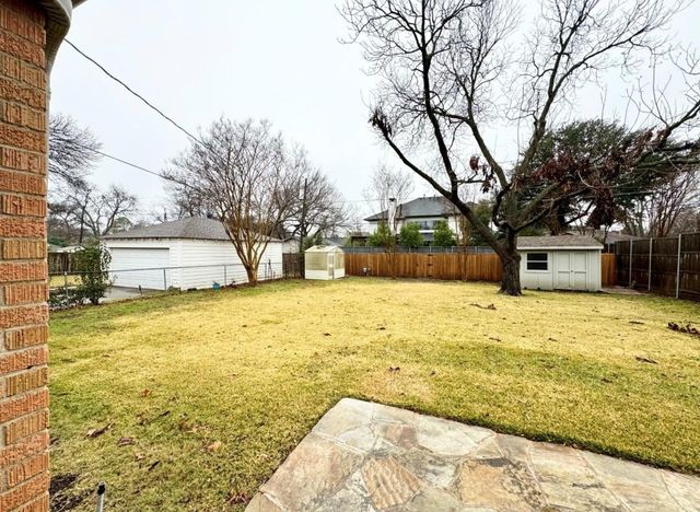 515 Bondstone Drive, Dallas, TX 75218