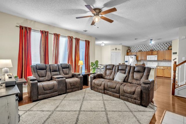 2500 Redfield Drive, Mesquite, TX 75181