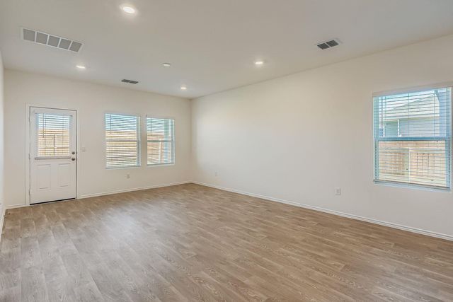 12112 Douglas Fir CIR, Mustang Ridge, TX 78610
