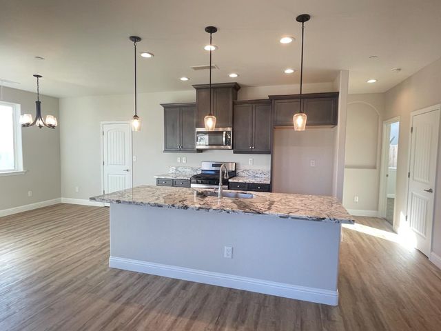 15783 W. Crimson Ave, Kerman, CA 93630