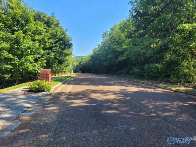 7609 Foxfire Drive SE, Huntsville, AL 35802