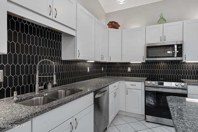 3 Echo Woods Way, Ormond Beach, FL 32174
