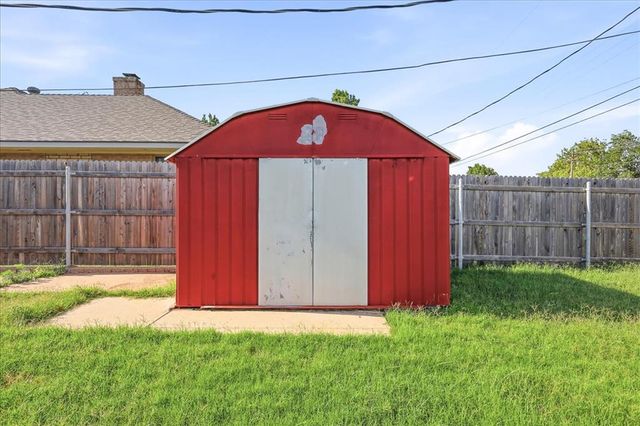 2708 N Meridian Place, Oklahoma City, OK 73127