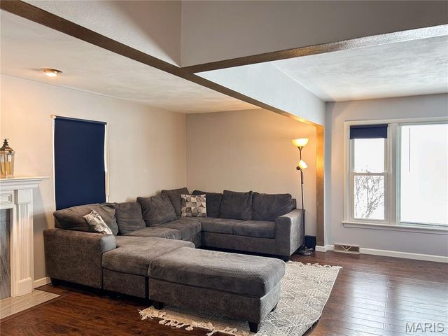 616 Ardmore Drive, Belleville, IL 62223