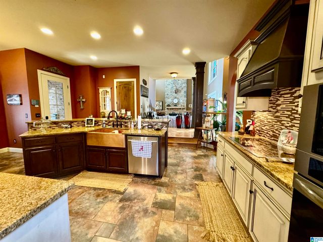 555 FAWN LANE, Centreville, AL 35042