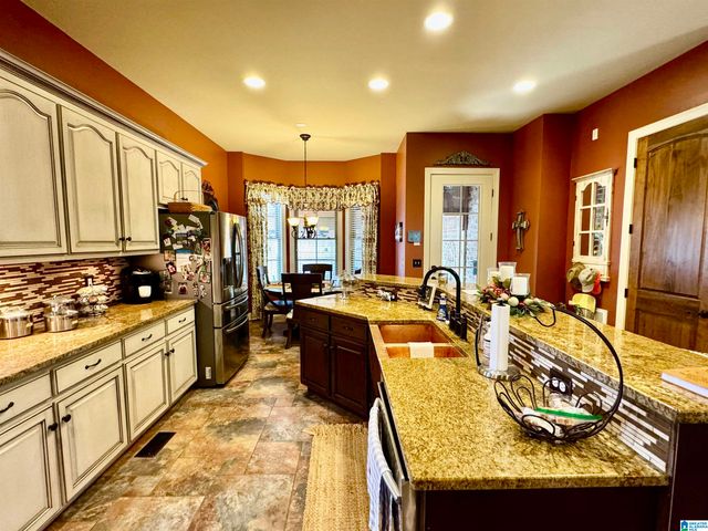 555 FAWN LANE, Centreville, AL 35042