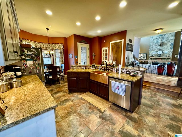 555 FAWN LANE, Centreville, AL 35042