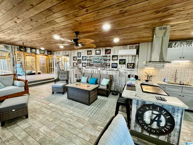 555 FAWN LANE, Centreville, AL 35042