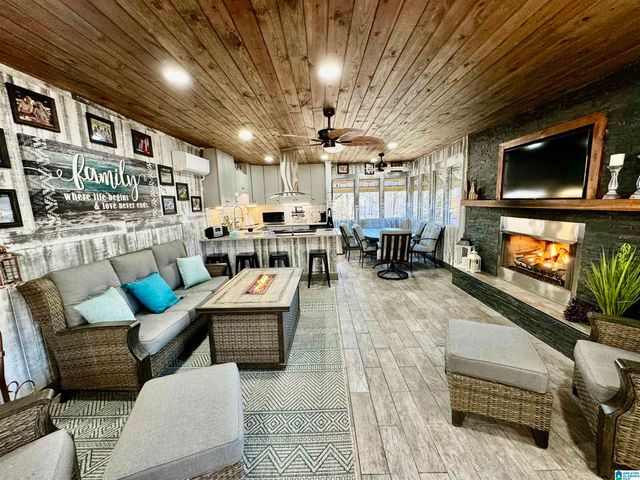 555 FAWN LANE, Centreville, AL 35042