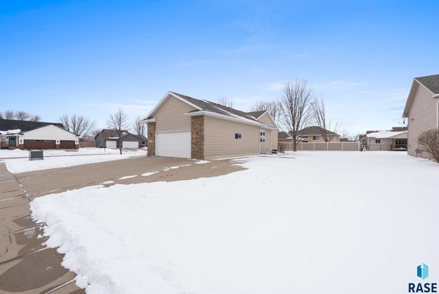 2009 S Purdue Ave Avenue, Sioux Falls, SD 57106