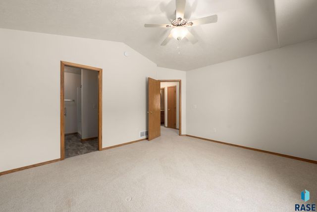 2009 S Purdue Ave Avenue, Sioux Falls, SD 57106