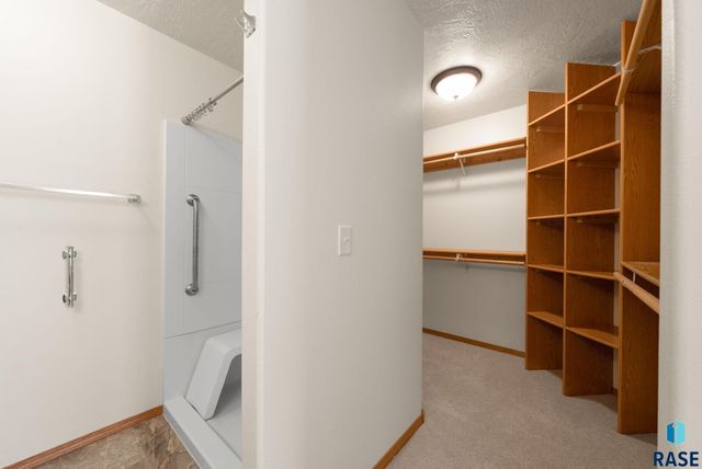 2009 S Purdue Ave Avenue, Sioux Falls, SD 57106