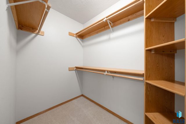 2009 S Purdue Ave Avenue, Sioux Falls, SD 57106