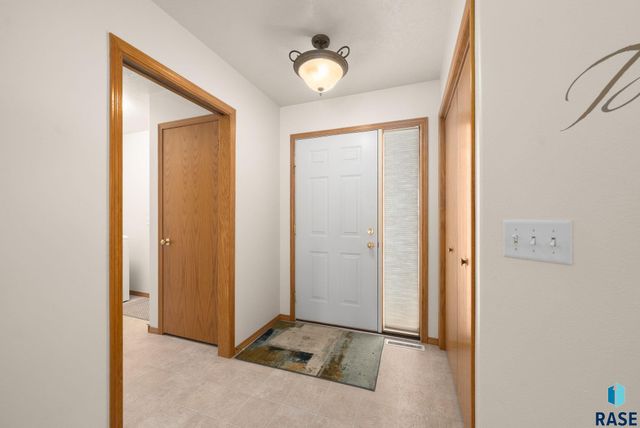 2009 S Purdue Ave Avenue, Sioux Falls, SD 57106