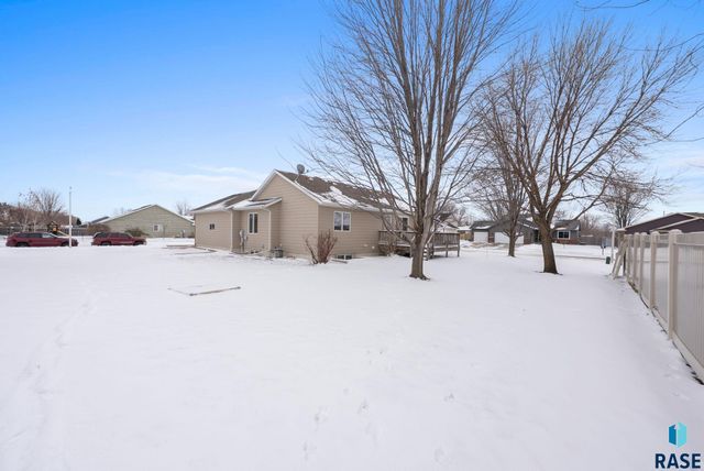 2009 S Purdue Ave Avenue, Sioux Falls, SD 57106