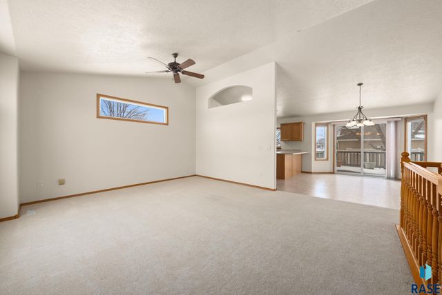 2009 S Purdue Ave Avenue, Sioux Falls, SD 57106