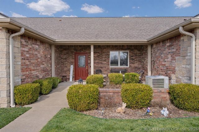 607 St Andrews Circle, Grove, OK 74344