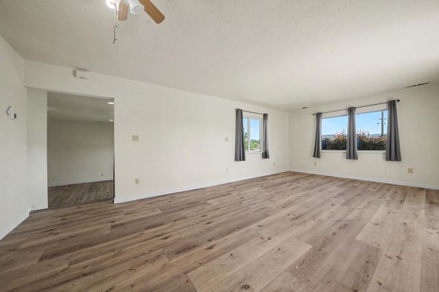 2611 Hartvickson Ln, Valley Springs, CA 95252