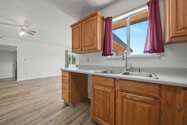 2611 Hartvickson Ln, Valley Springs, CA 95252