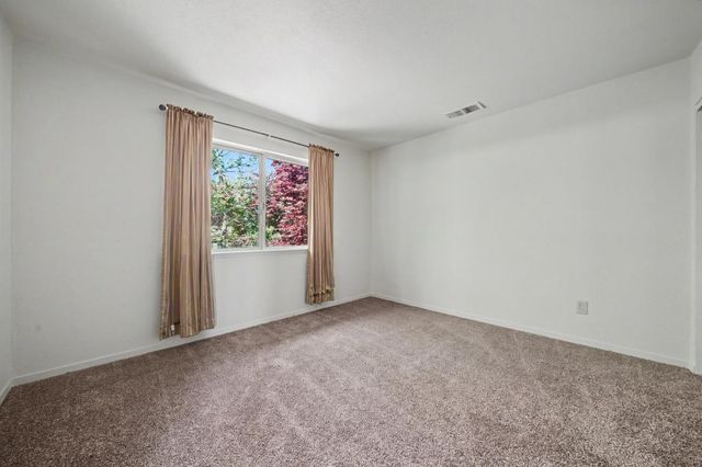 2611 Hartvickson Ln, Valley Springs, CA 95252