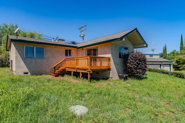 2611 Hartvickson Ln, Valley Springs, CA 95252
